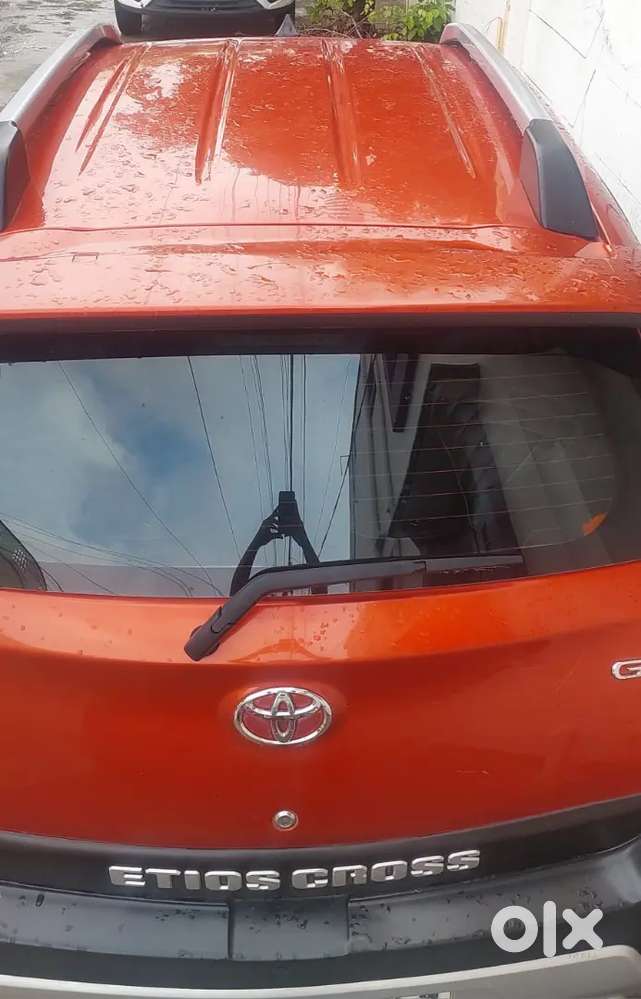 Toyota Etios Cross 2016 Petrol, 100% Showroom Track