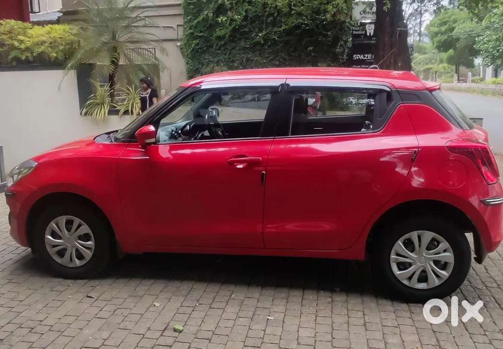 Maruti Suzuki Swift 2022 Vxi Petrol Amt Well Maintained