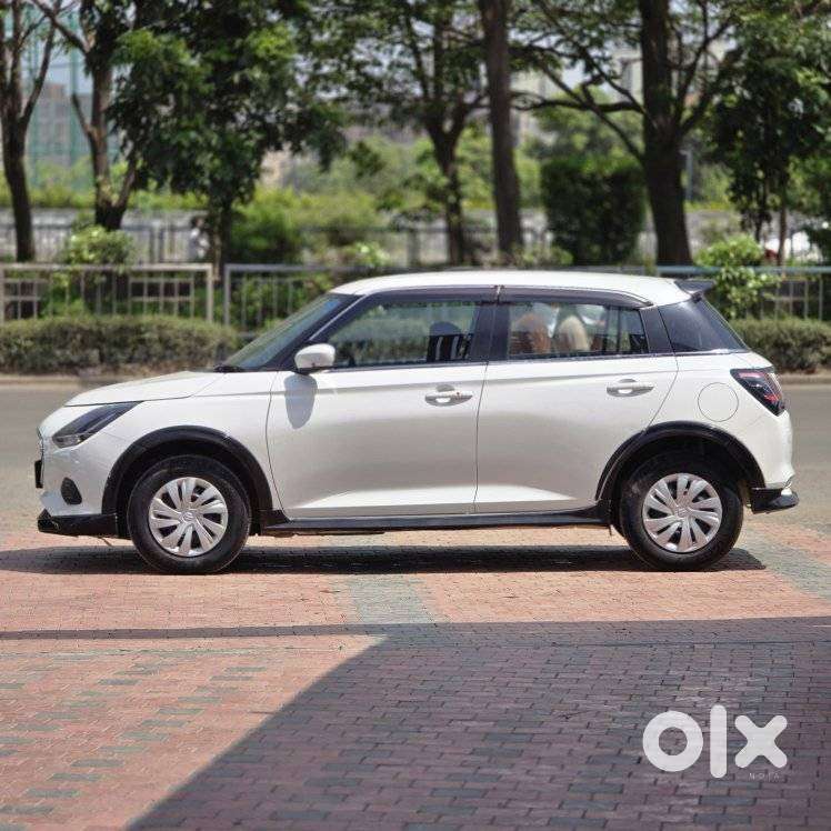 Maruti Suzuki Swift Vxi Optional, 2024, Petrol