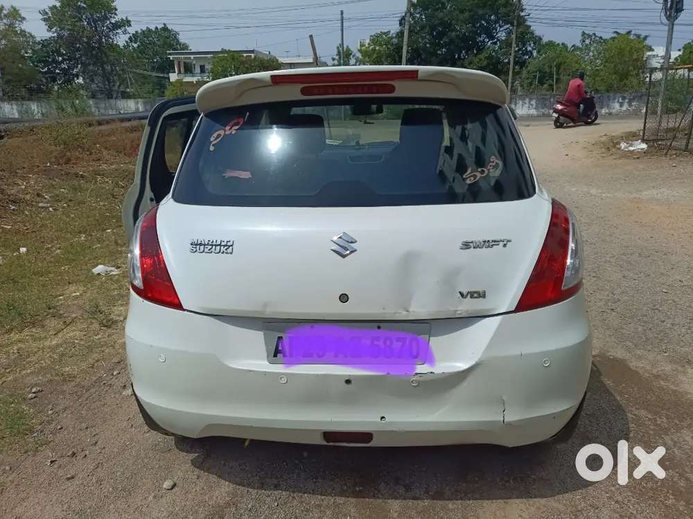 Maruti Suzuki Swift 2013 Diesel 130000 Km Driven