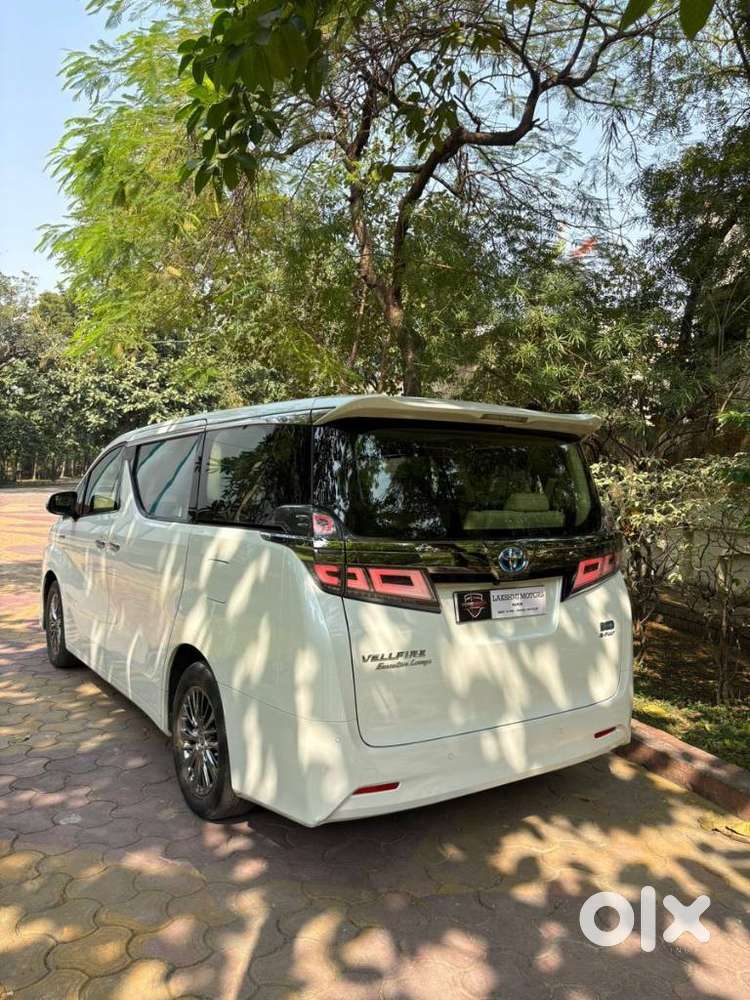 Toyota Vellfire 2.5 Hybrid, 2022, Petrol