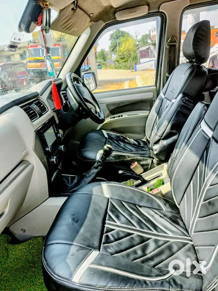 Mahindra Scorpio S10 2015 
 S10
Scorpio