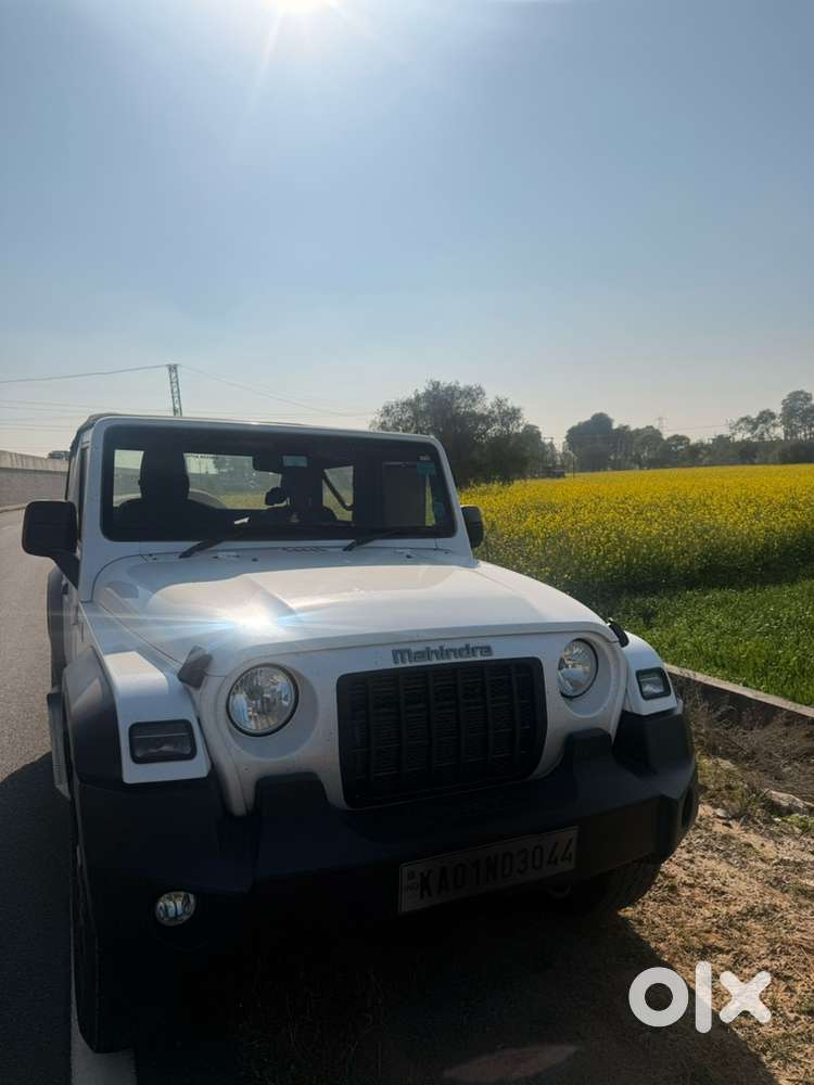 Convertible 4x4 Mahindra Thar 2024