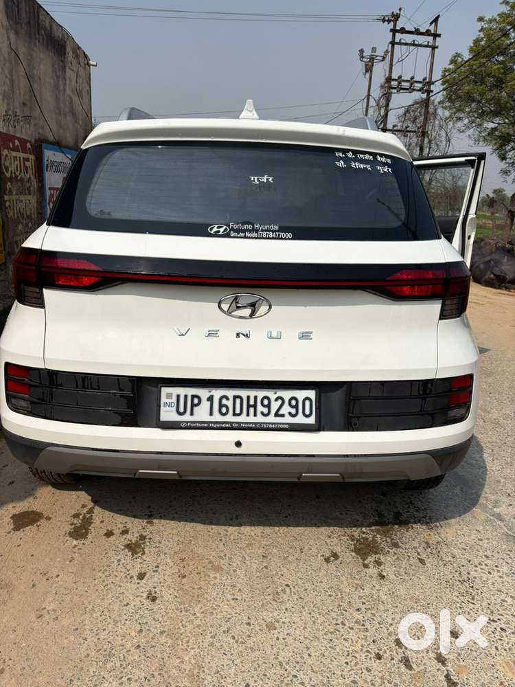 Hyundai Venue Petrol 2022