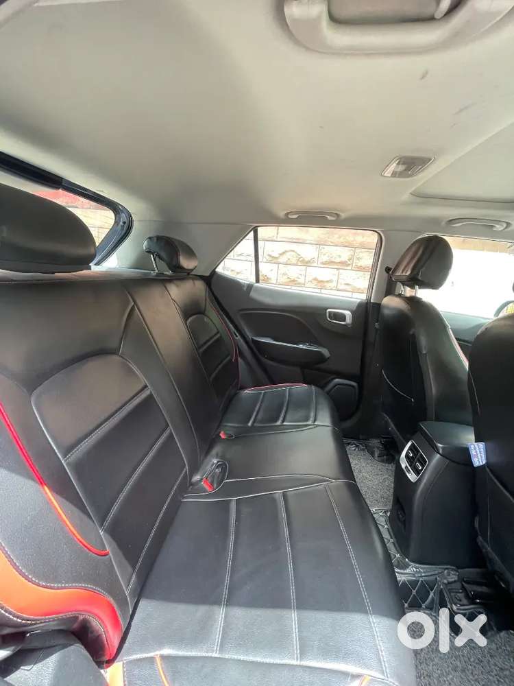 Hyundai Venue 1.0 Turbo Sx+ Dct 2019  Single Owner  ₹9 Lakh