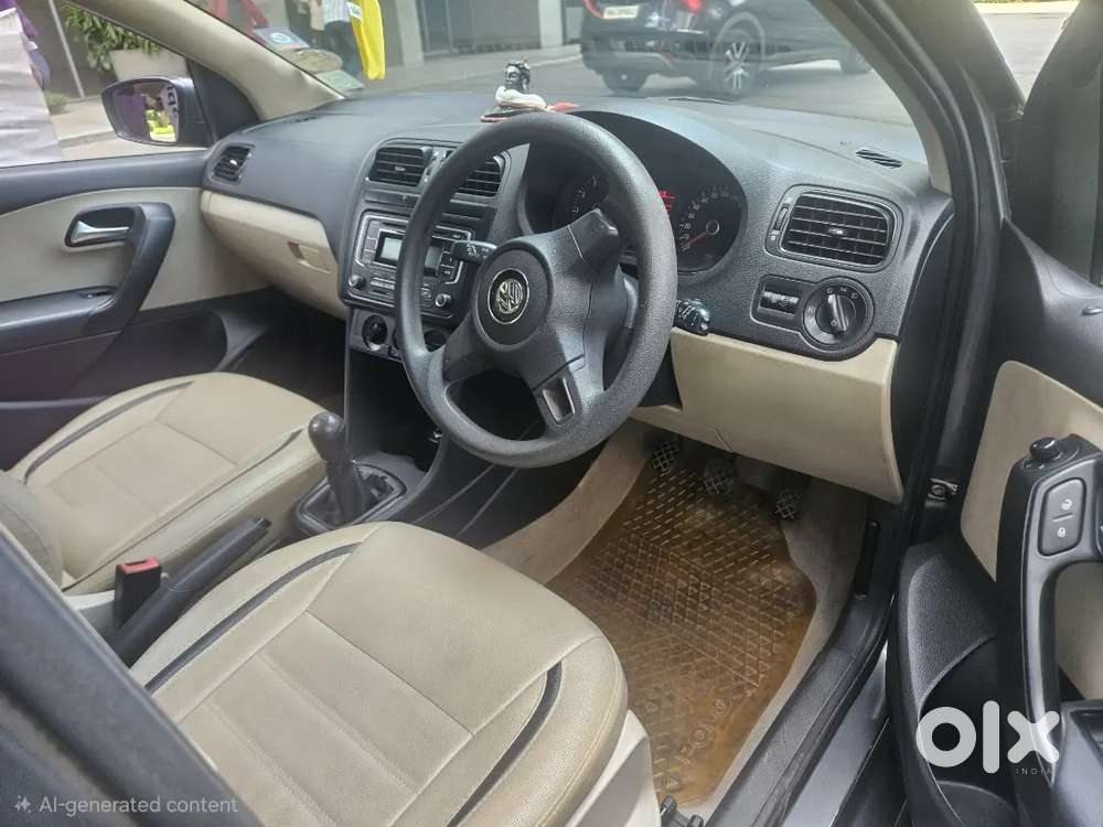 Volkswagen Polo Comfortline 2014 Model
