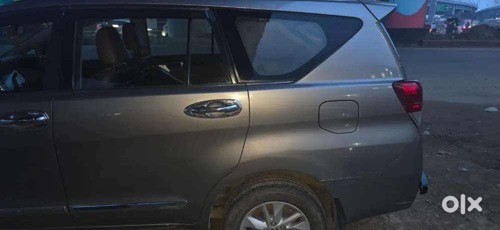 Toyota Innova Crysta 2017 Diesel Automac9️⃣3️⃣4️⃣8️⃣0️⃣4️⃣0️⃣5️⃣2️⃣9️⃣