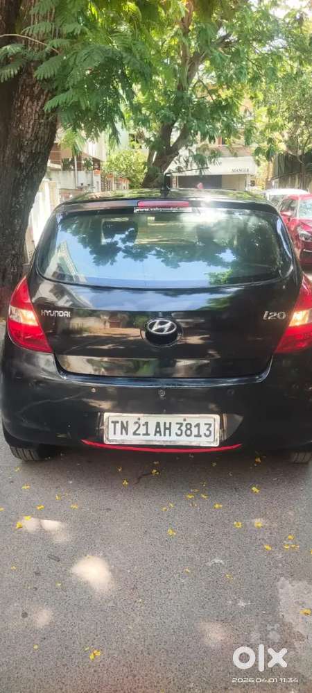 Hyundai I20 Sports Petrol Automatic Top And Model Petrol  2nd Owner