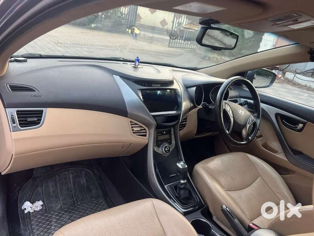 Hyundai Elantra 2012 Petrol Well Maintained