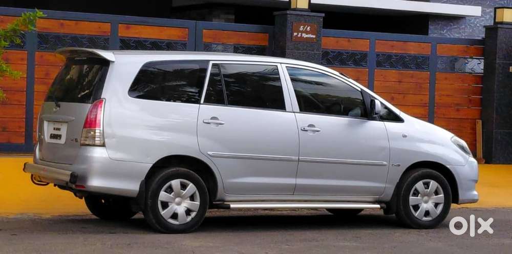 Toyota Innova 2.5 G (diesel) 8 Seater, 2011, Diesel