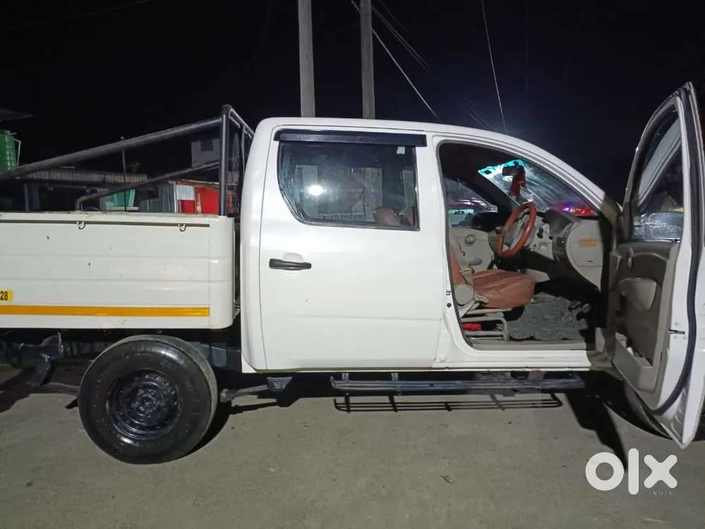 Mahindra Genio Diesel 2013 Variant
