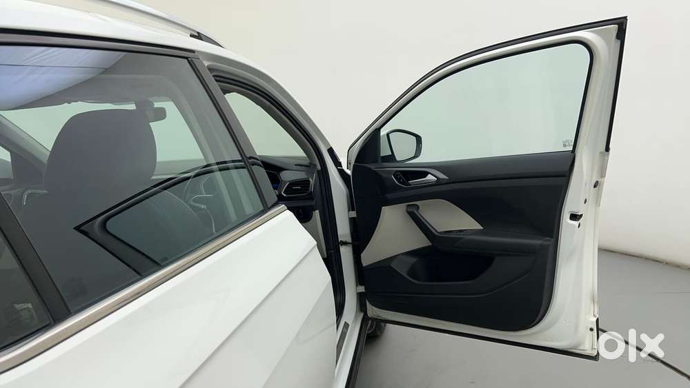 Volkswagen Taigun Topline 1.0 Tsi At (electric Seats), 2022, Petrol