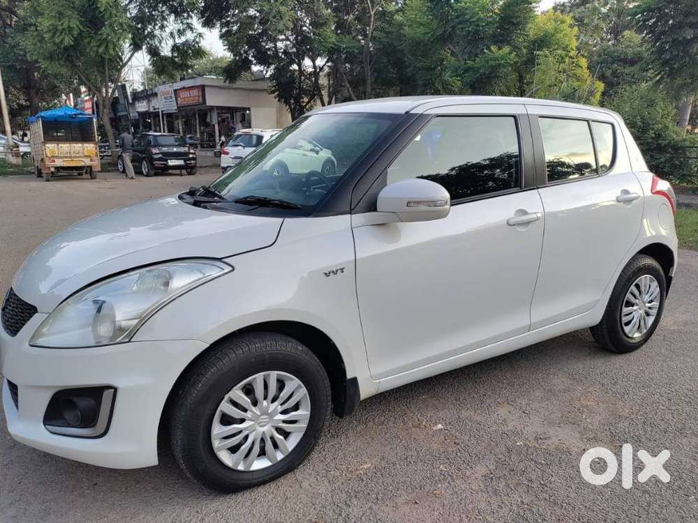 Maruti Suzuki Swift Vxi + Manual, 2015, Petrol