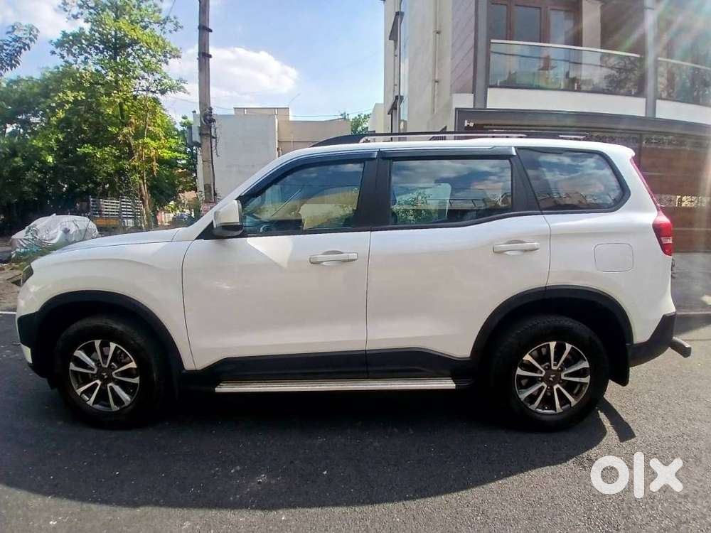 Mahindra Scorpio-n 2.0 Z4 Petrol Mt 7 Str, 2024, Petrol