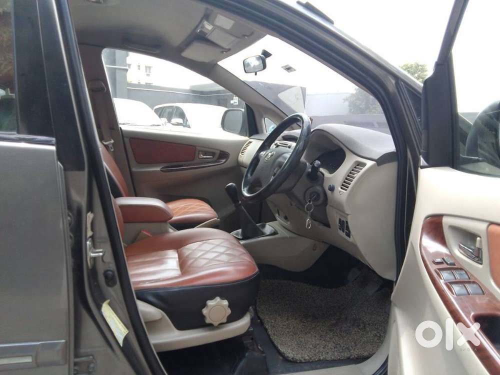 Toyota Innova 2.0 V, 2012, Diesel