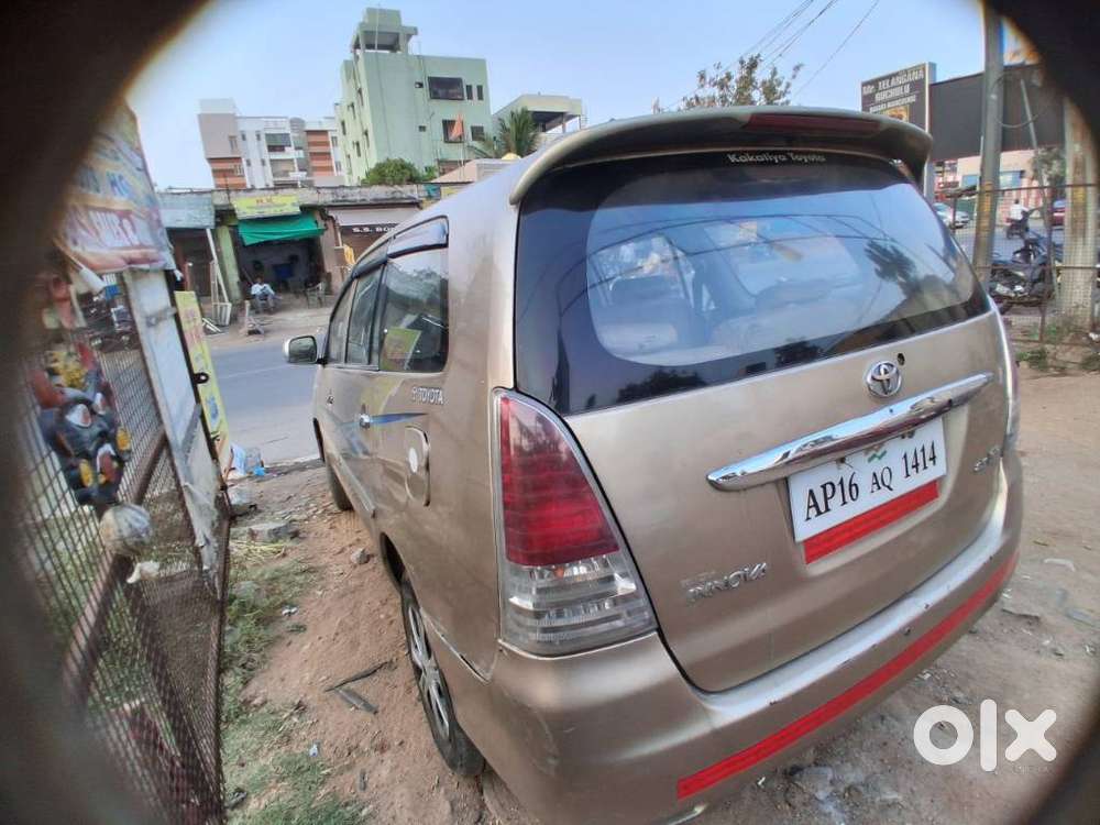 Toyota Innova 2.5 G (diesel) 8 Seater, 2005, Diesel