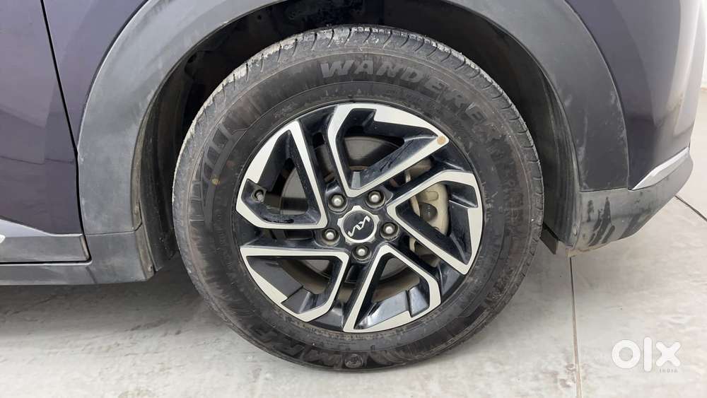 Kia Carens 1.4 Luxury Plus Dct 7 Str, 2022, Petrol