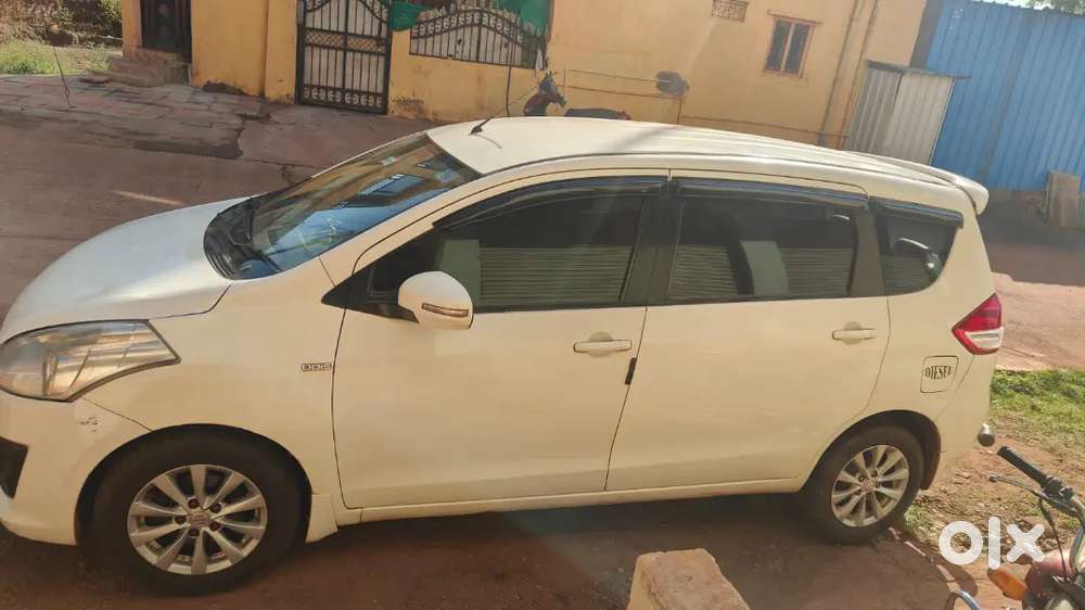 Maruti Suzuki Ertiga Disesel Zdi Top End
