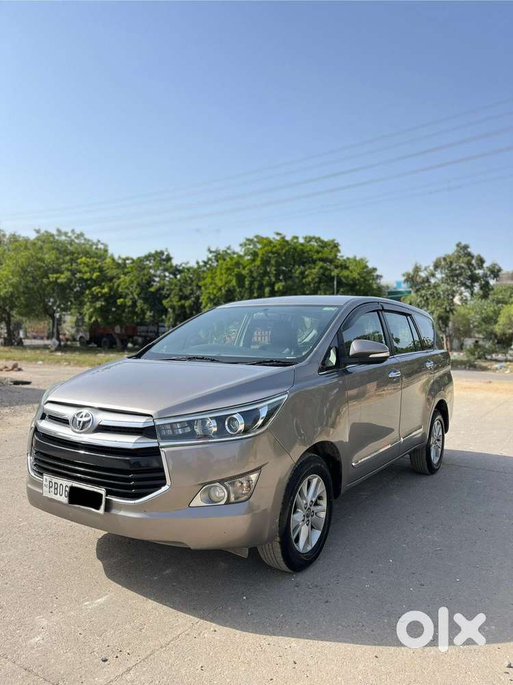 Toyota Innova Crysta 2.4 V 7 Str, 2016, Diesel