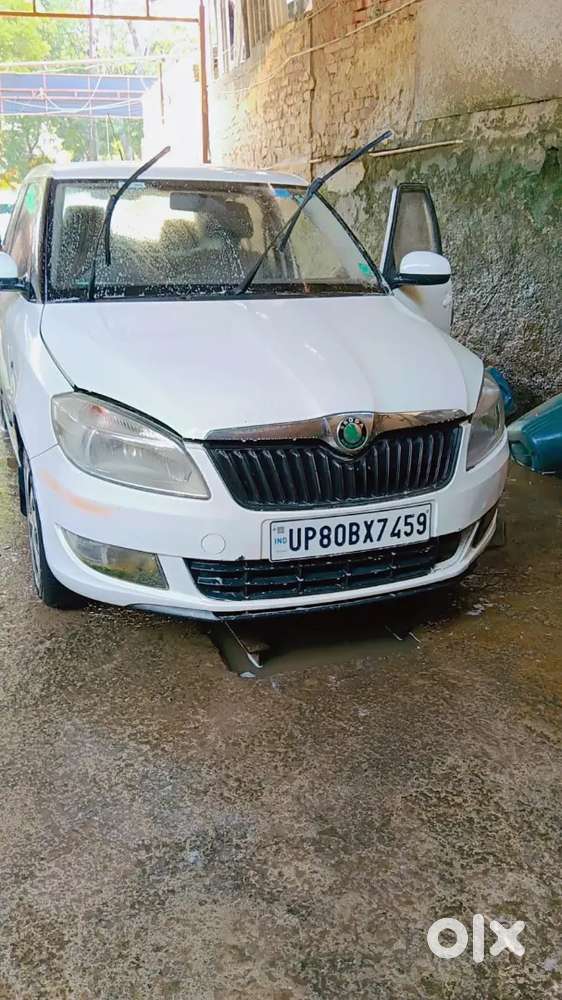 Skoda Fabia 2011 Petrol 25000 Km Driven