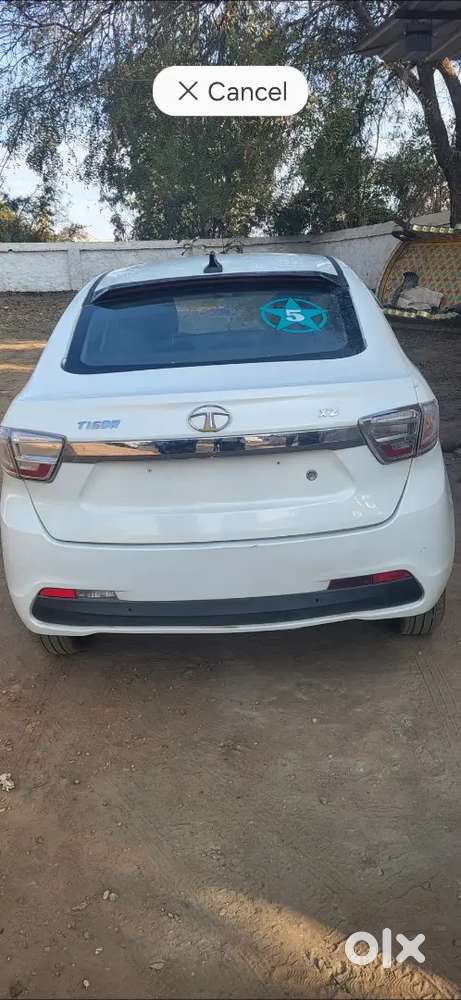 Gadi Me Koi Bhi Kaam Nahi Hai Good Condition Me Hai