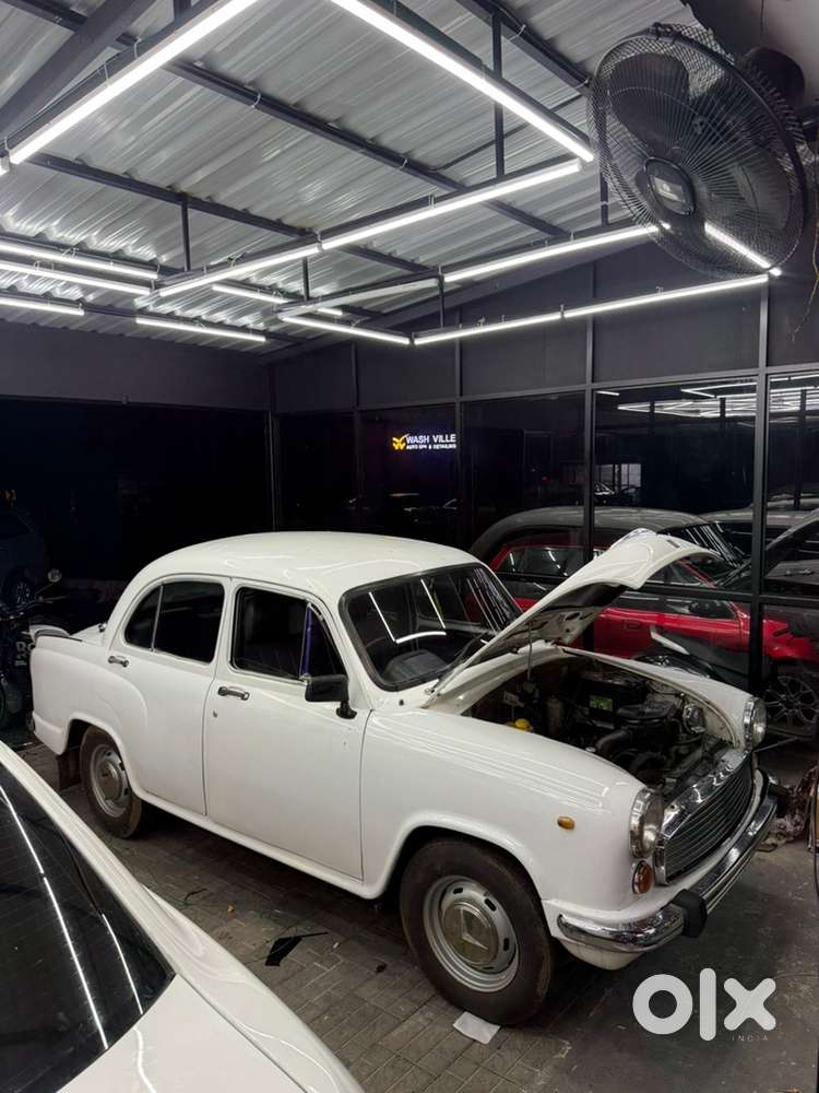 Ambassador Classic 1500 2003