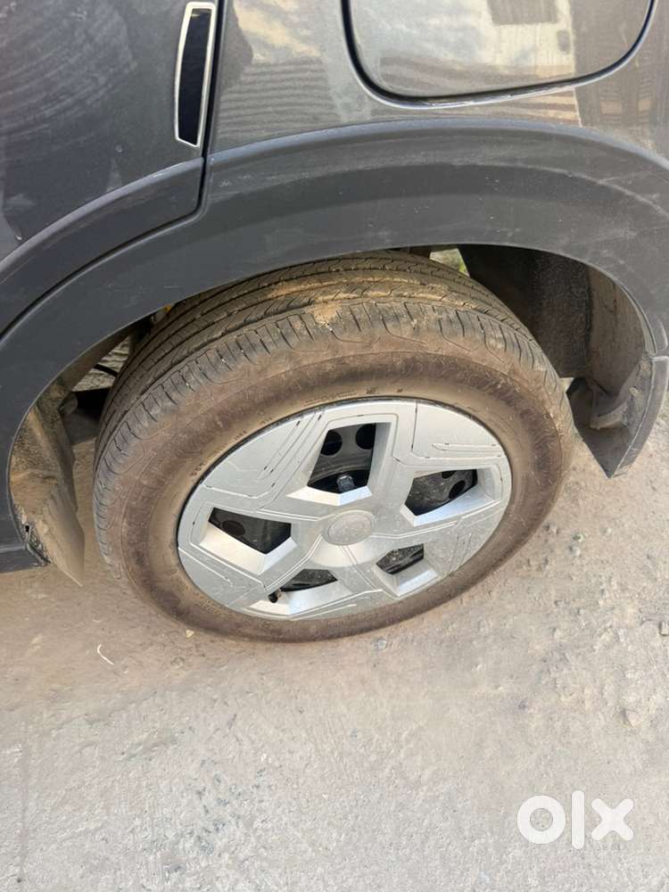 “urgent Sale: Tata Nexon Dec 2025 – Just 2100 Km Driven