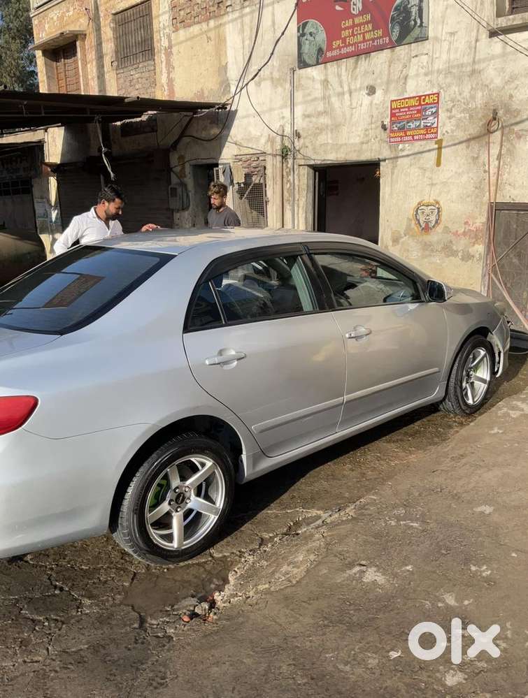 Toyota Corolla Altis 2013 Petrol Well Maintained