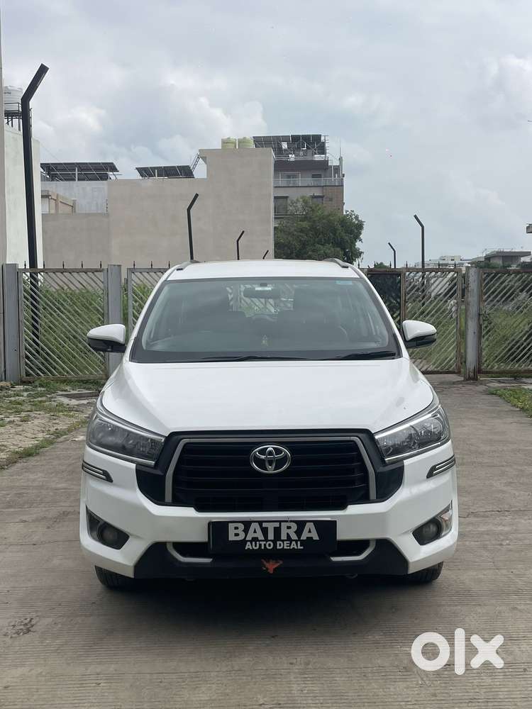 Toyota Innova Crysta [2020-ongoing] 2.4 Gx 8 Str, 2023, Diesel
