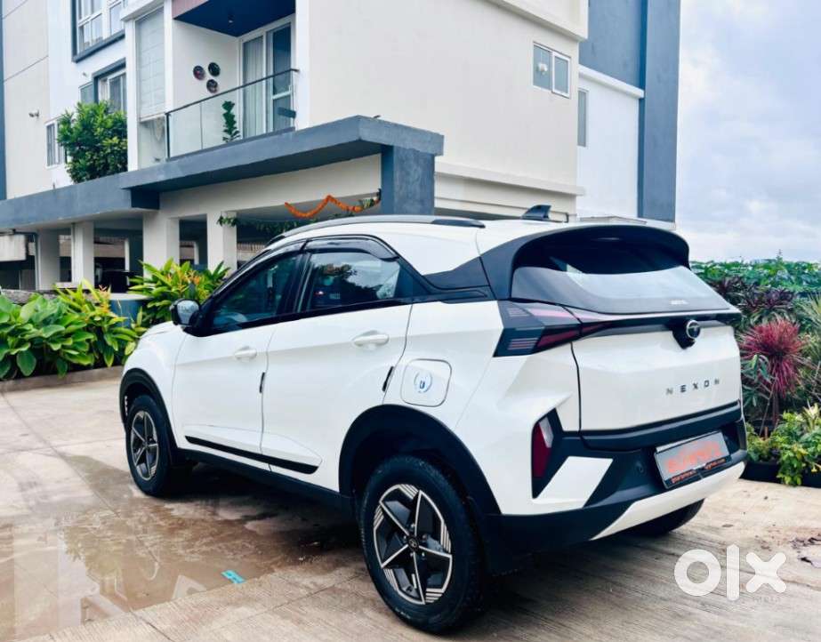 Tata Nexon Creative 1.5 Revotorq Diesel 6amt Dt, 2024, Diesel