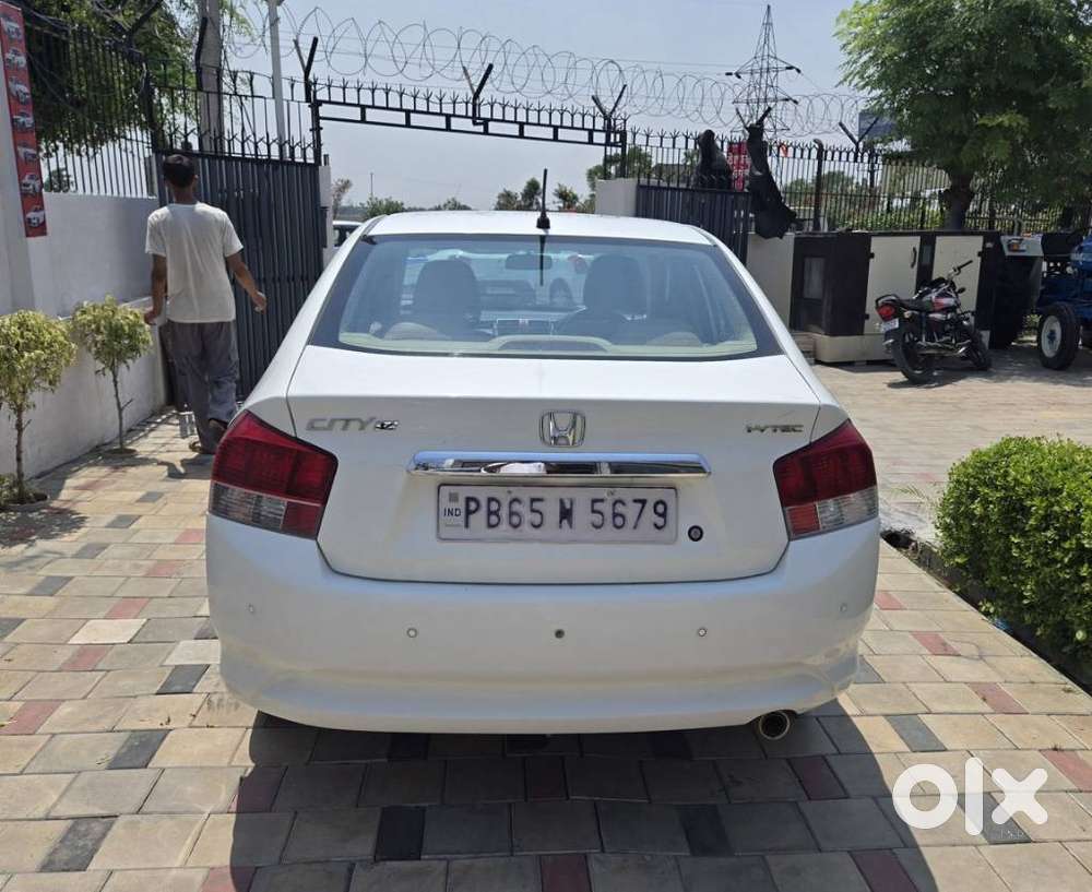 Honda City V At Exclusive, 2011, Petrol