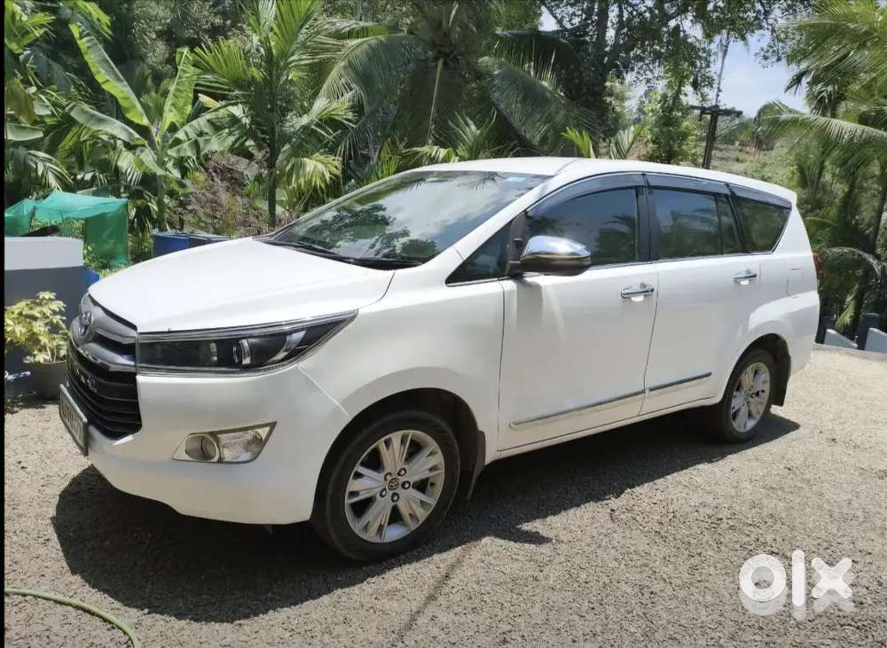 Toyota Innova Crysta 2017 Diesel Well Maintained