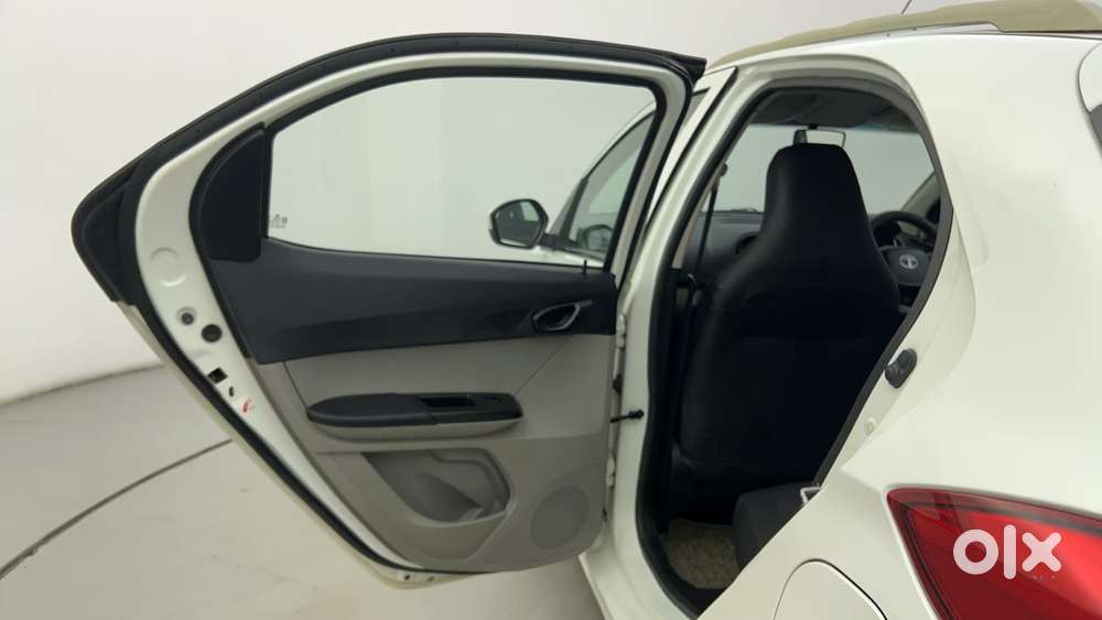 Tata Tiago 1.2 Revotron Xt, 2019, Petrol