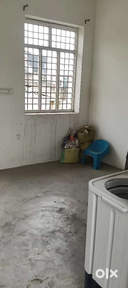 1 room and bathroom
