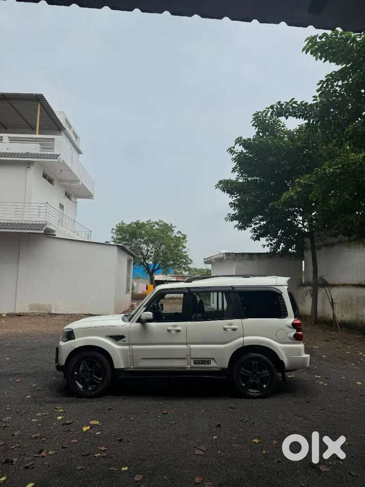 Mahindra Scorpio Classic 2018 Variant