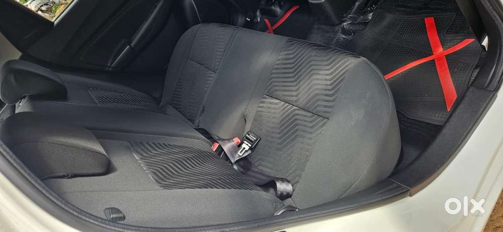 Maruti Suzuki Swift Amt Zdi, 2021, Petrol