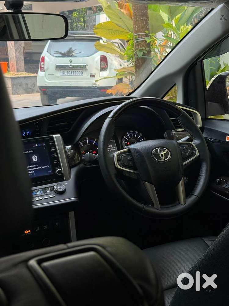 Toyota Innova Crysta 2023