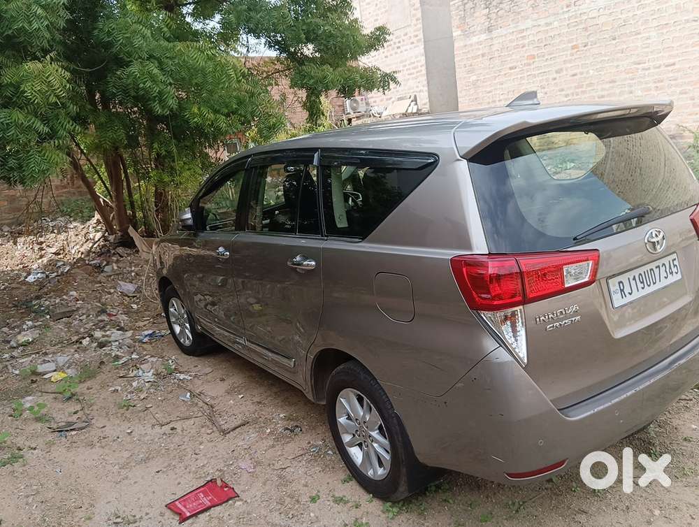 Toyota Innova Crysta Diesel 2.4 V 8 Str 2020