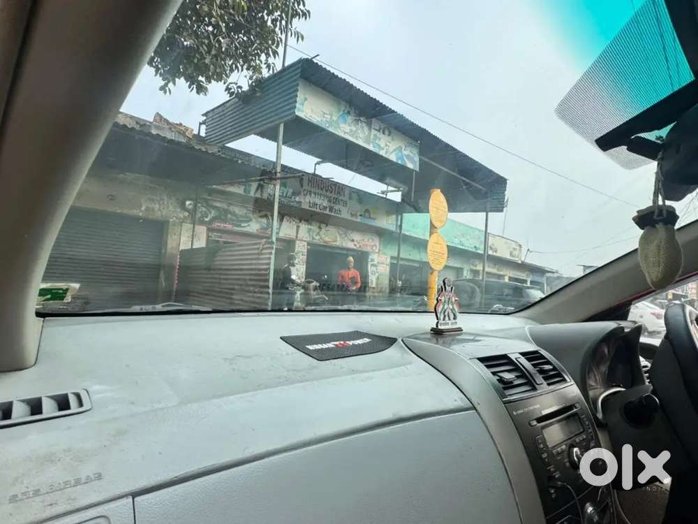 Toyota Corolla Altis 2011 Petrol Well Maintained