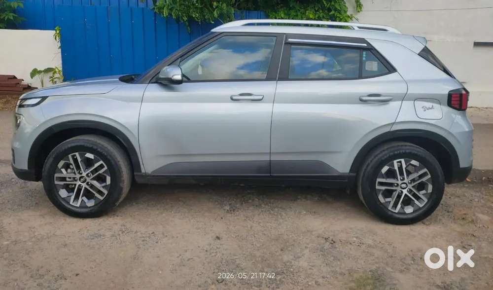 Hyundai Venue 1.5sx Crdi 2022 December Diesel Well Maintained