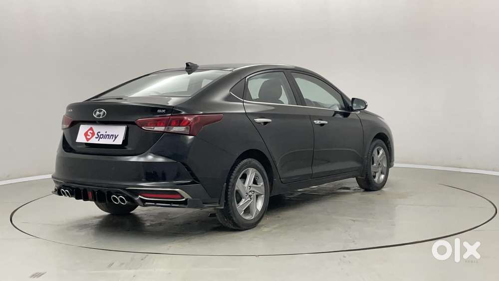 Hyundai Verna 1.5 Sx Vtvt Ivt, 2022, Petrol