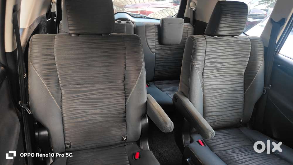 Toyota Innova Crysta 2.4 V 7 Str, 2017, Diesel
