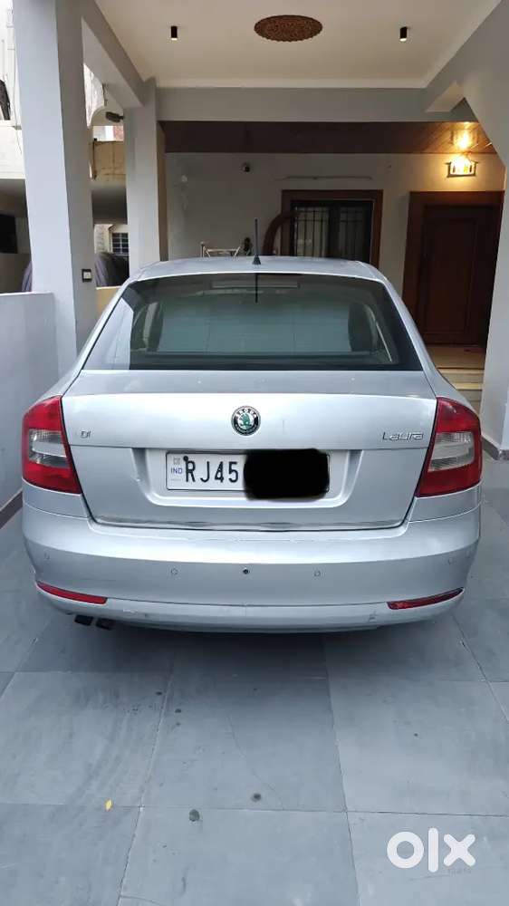Skoda Laura 2012