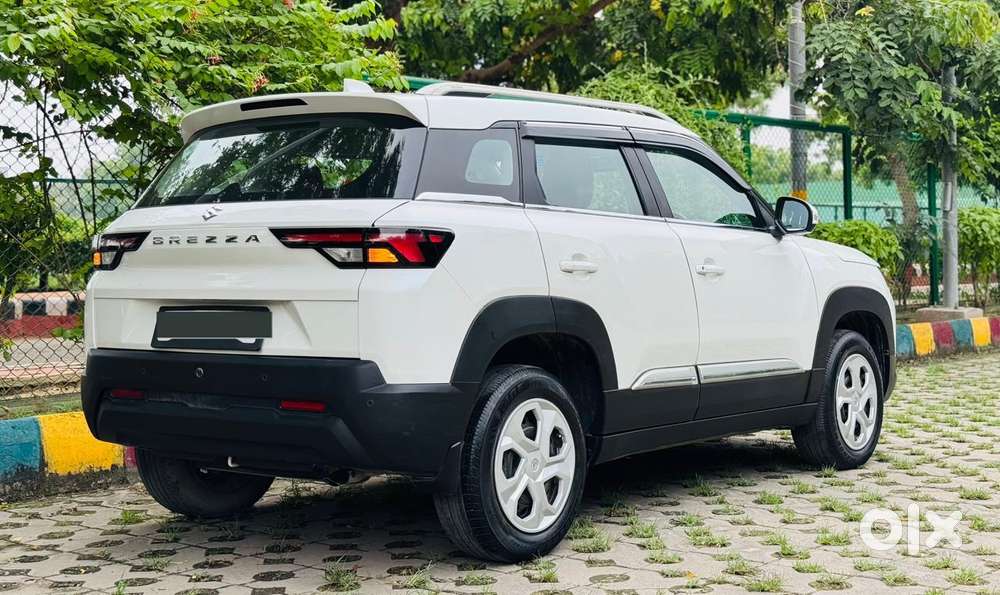 Maruti Suzuki Brezza Vxi S-cng, 2023, Petrol