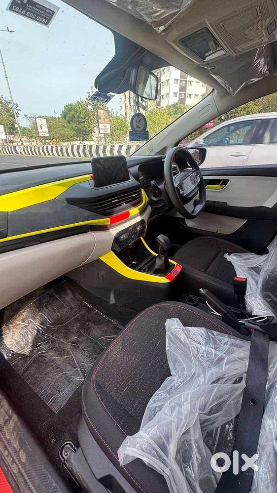 Tata Altroz Petrol Manual 2025