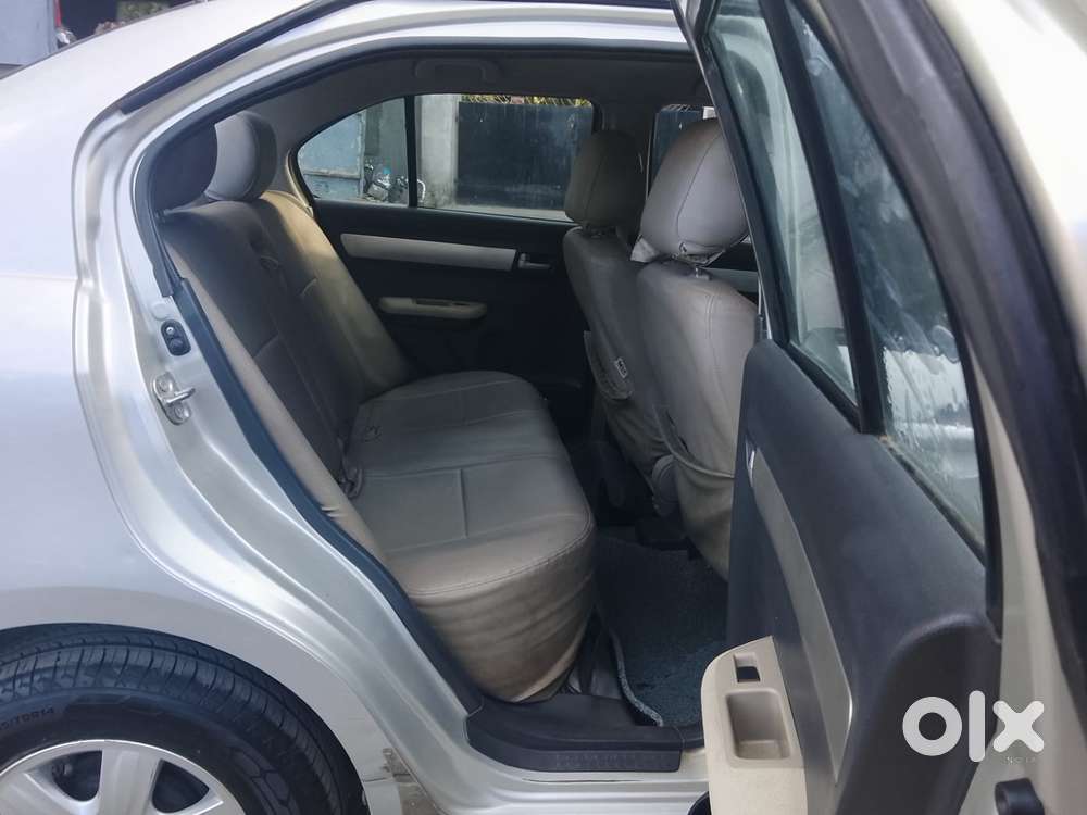 Maruti Suzuki Swift Dzire Zxi, 2011, Petrol