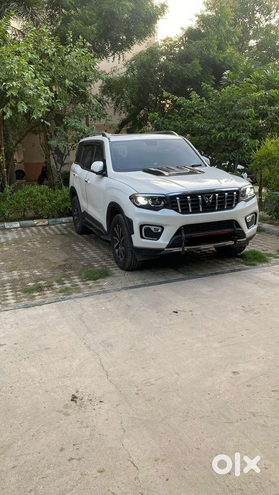 Mahindra Scorpio-n 2023 Year Petrol Automatic