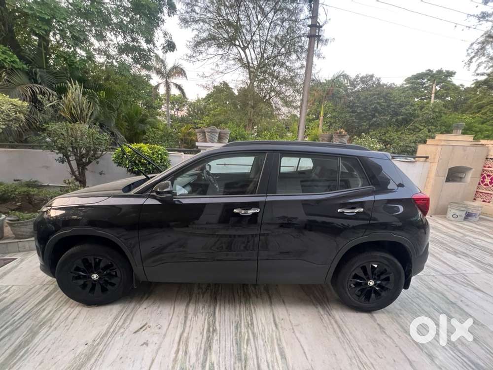 Skoda Kylaq Petrol 2025 Signature