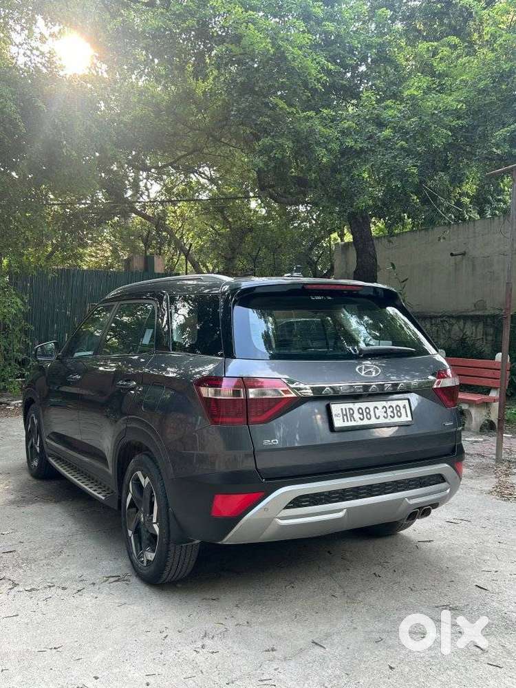 Hyundai Alcazar 2.0 Signature (o) Petrol At 6 Str Dual Tone, 2022, P..