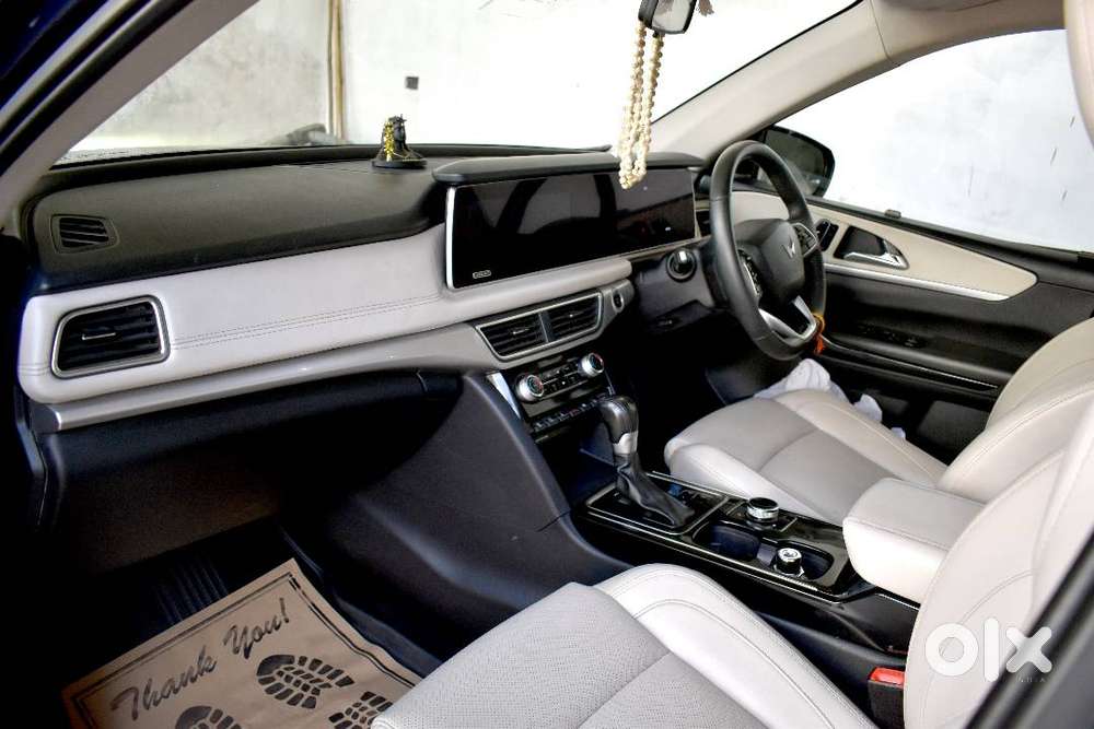 Mahindra Xuv700 Ax7 Luxury Pack Reg Date- 08/12/2021